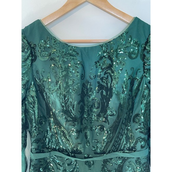 Elegant Green Sequin Midi Dress - Picture 7 of 14